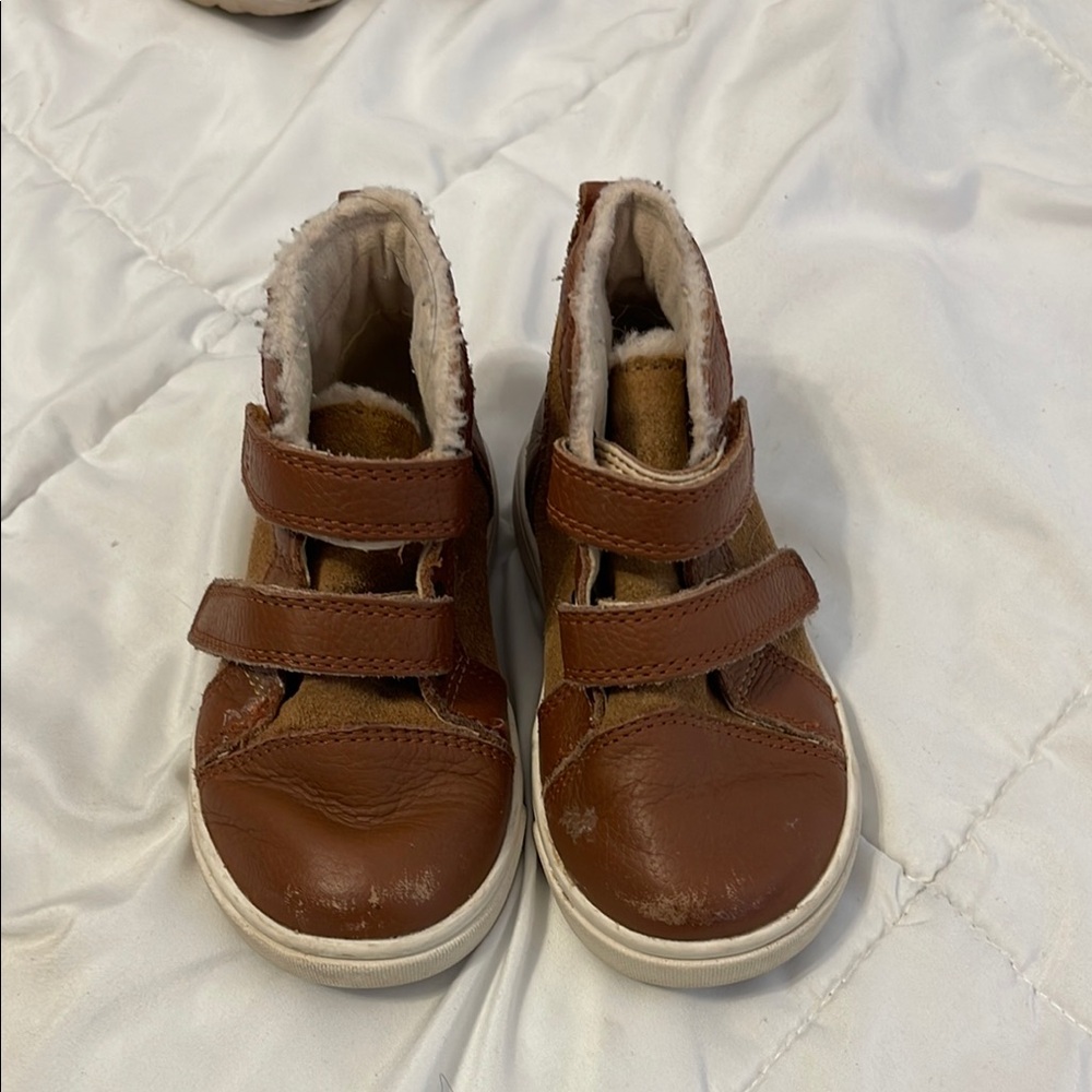 Brown uggs